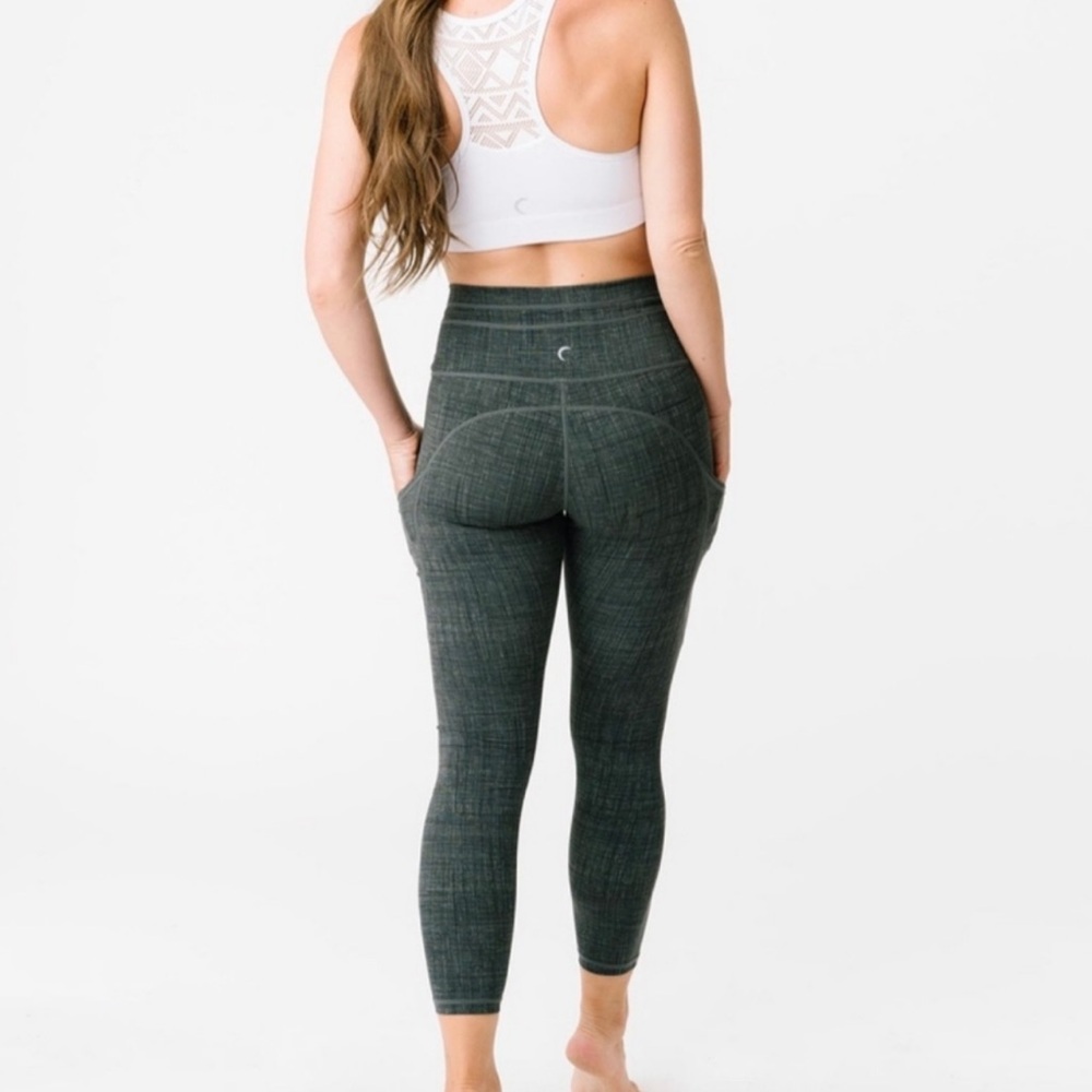 Zyia Patterned Leggings - Picture 9 of 10